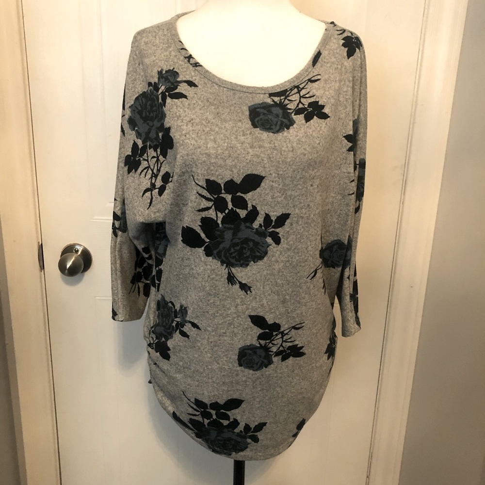Suzy Shier 3/4 sleeve sweater